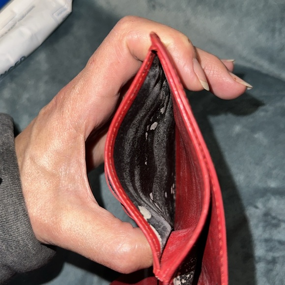 Louis Vuitton Red leather Epi wallet snap button π - Picture 9 of 13